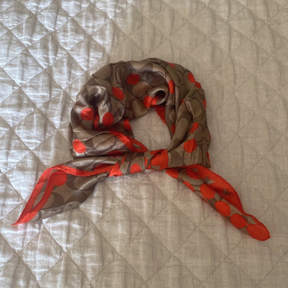 Small Square Scarf - Picture 4 of 5